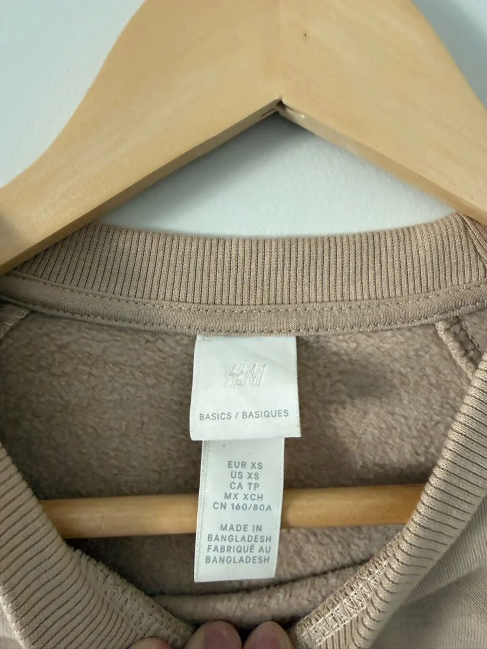 H&M Beige Oversized Crewneck Sweatshirt (size XS) - Picture 3 of 4